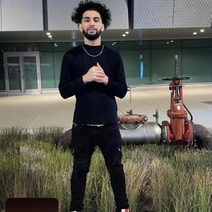 Meet your Posher, Alex